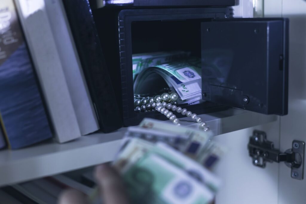 Safe with money and jewelry